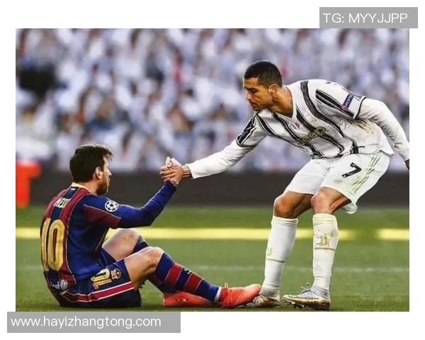 近期足球明星同框合影展现球场魅力与友谊瞬间的精彩时刻